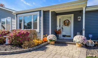 8 Eagle Dr, Bayville, NJ 08721