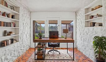 810 MESITA Dr, El Paso, TX 79902