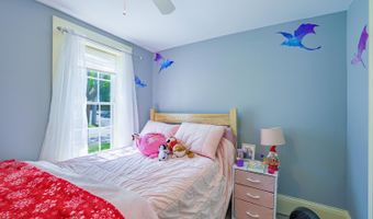 86 High St, Belfast, ME 04915