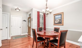 18 Lawrence Ave 18, Danbury, CT 06810