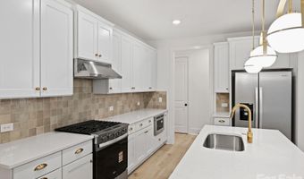 1125 E 35th St, Charlotte, NC 28205