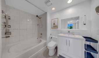 2775 NE 187th St 318, Aventura, FL 33180