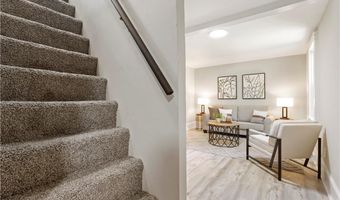 40 Lima St, Warwick, RI 02889