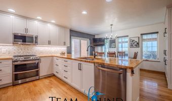 5102 Vista Way, Casper, WY 82601