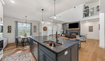 1100 Whistler St, Bentonville, AR 72713