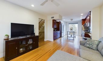 773 E 6th St, Boston, MA 02127