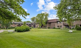 2642 N Windsor Dr 102, Arlington Heights, IL 60004