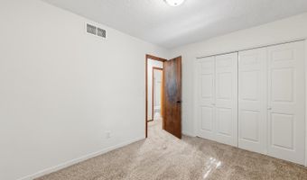 636 Dublin Dr, Andover, KS 67002