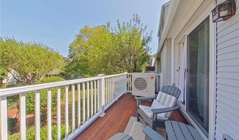 364 Bellevue Ave 5A, Newport, RI 02840