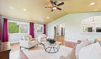 513 N Crestview Cir, Brandon, SD 57005