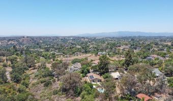 3096 Coral Tree Ln, Fallbrook, CA 92028