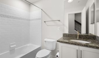 2505 MAIN LINE Blvd, Alexandria, VA 22301