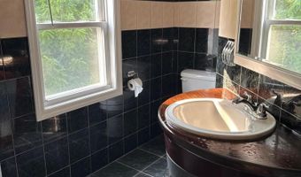 4 Clayton Ave, Adelphia, NJ 07710