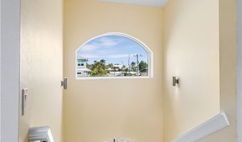 1940 Bayview Dr, Fort Myers Beach, FL 33931