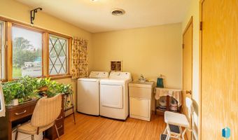 511 N Cherry Ave, Bridgewater, SD 57319