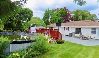 5 Susan Cir, Johnston, RI 02919