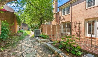 2345 S ROLFE St S, Arlington, VA 22202