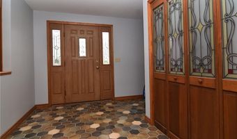 151 E Shore Rd, Narragansett, RI 02882