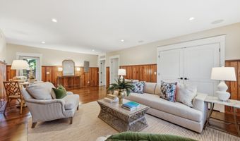 698 BEACH Ave, Atlantic Beach, FL 32233