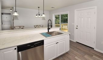 265 B Lincoln St B, Berlin, CT 06037