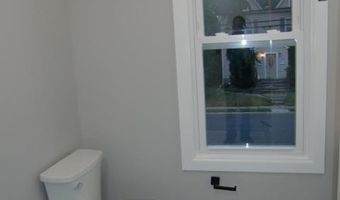 210 Merritt Ave, Bergenfield, NJ 07621