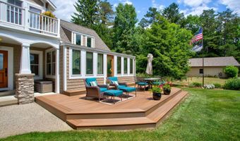 3235 Lakeview Dr, Allegan, MI 49010
