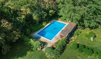 20 Adirondack Dr, East Greenwich, RI 02818