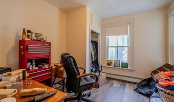 36 Larkin St, Bangor, ME 04401