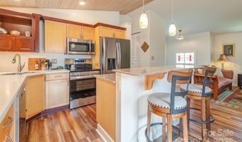 1 Parkway Loop Rd, Asheville, NC 28803