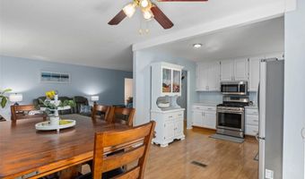 237 Valleyoak Ct, Ballwin, MO 63021