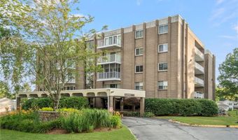 200 Hoffman Ave 402, Cranston, RI 02920