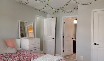 25501 EMERSON OAKS Dr, Aldie, VA 20105