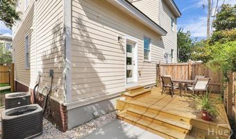 221 E 32nd St, Savannah, GA 31401