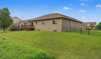 805 NW Reinhart Dr, Ankeny, IA 50023