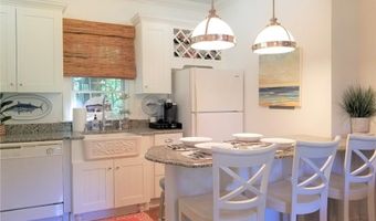 97 Narragansett Ave C3, Newport, RI 02840