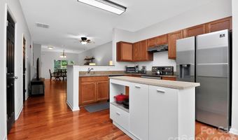 3909 Picasso Ct, Charlotte, NC 28205