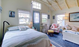 64 Burnside Ave, Narragansett, RI 02882