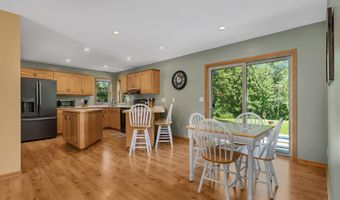 37785 Sunnyfield Cir, Avon, MN 56310