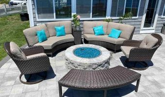 21 Groveway 21, Clinton, CT 06413