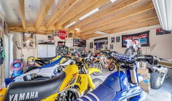 13931 Falling Leaf Rd, Apple Valley, CA 92307