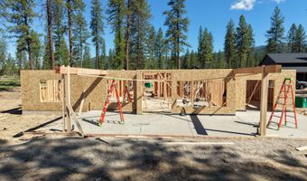 102 Wallace Ln, Blanchard, ID 83804