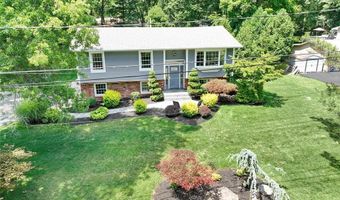 26 Thomsen Dr, Airmont, NY 10952