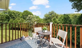 40 Prospect Ave C3, Narragansett, RI 02882