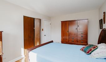 1849 W Spring Ridge Dr, Arlington Heights, IL 60004