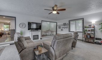 110 N Tresslar Ave, Bargersville, IN 46106