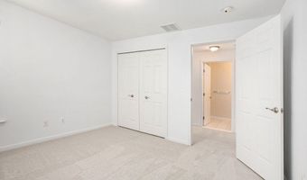 2768 S Knightsbridge Cir, Ann Arbor, MI 48105