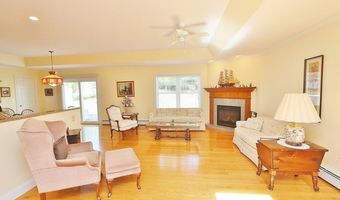 122 Chickadee Ln, Bangor, ME 04401