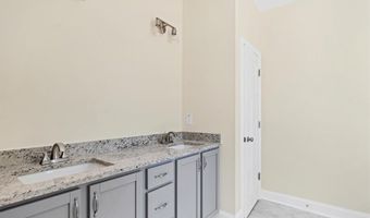 1677 Reservation Rd, Aberdeen, NC 28315