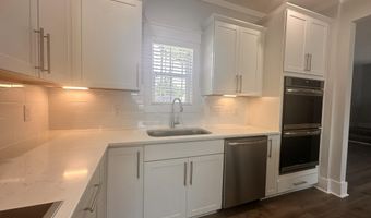 201 Thistleberry Dr, Aberdeen, NC 28315