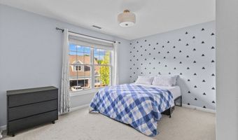71 Kendall Ct 71, Bedford, MA 01730